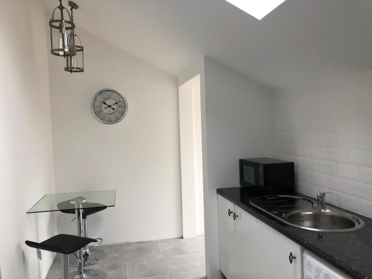 Grooms Cottage Outside Hot Tub Beith 外观 照片